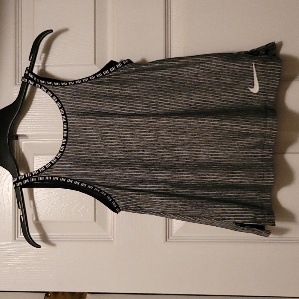 Nike girls active shirt with built in sports bra size m